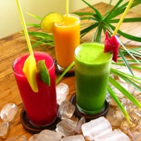 Coqueteis e bebidas.