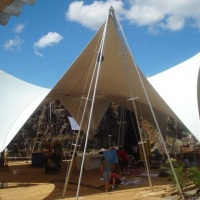 TENDA MOAI CLUB