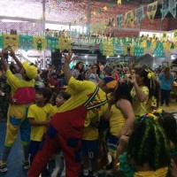 Animao de Festa infantil com diversas brincadeiras e som com diversas msicas.

Brincadeiras div