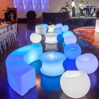 Lounges com mveis led para festa