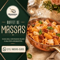 Buffet de massas completo montado no local do evento.