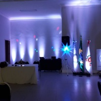 A iluminao cnica d muita vida a sua festa ou evento, e ns vamos fazer sua festa brilhar.