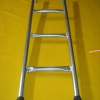 Escadas de acesso pra Camas Elasticas