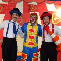 Show de circo com o Xibum e os Irmos Becker