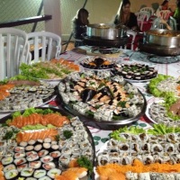 Buffet completo Sushi , Sashimi e Yakissoba