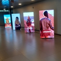 TOTEM DE LED 1X2 METROS DE ALTURA PARA EVENTOS E FEIRAS IMAGEM DE IMPACTO - VIDEOS NA VERTICAL