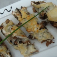 Bruschetta de Cogumelos Frescos e Brie