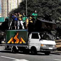 O mini Trio  um palco mvel que chega em sua festa de casamento ou empresa PRONTO!!! E  SHOW!!!