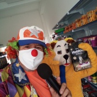 personagem do cachorro e palhao