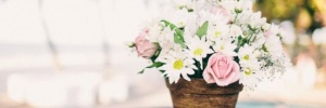 Escolha as flores para o arranjo de mesa do seu casamento